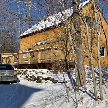Sadawga Springs Retreat Villa Whitingham Exterior photo